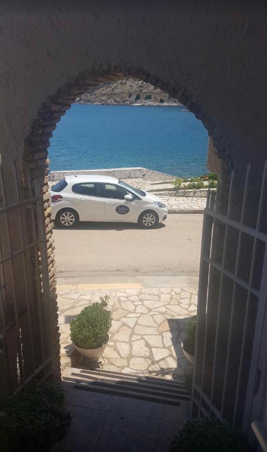 Poseidon Apartments Agia Efimia Exterior photo
